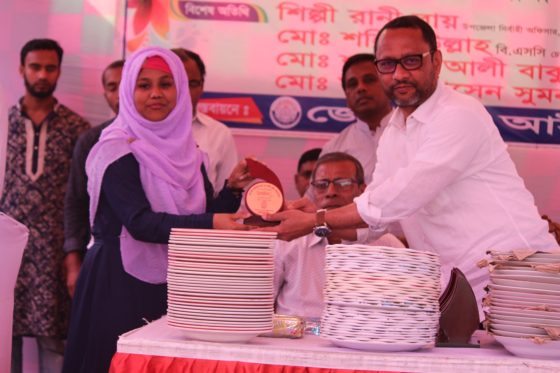 পুরস্কার বিতরণী ৬